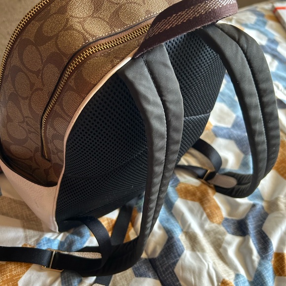 Signature canvas Coach Backpack - Picture 4 of 17